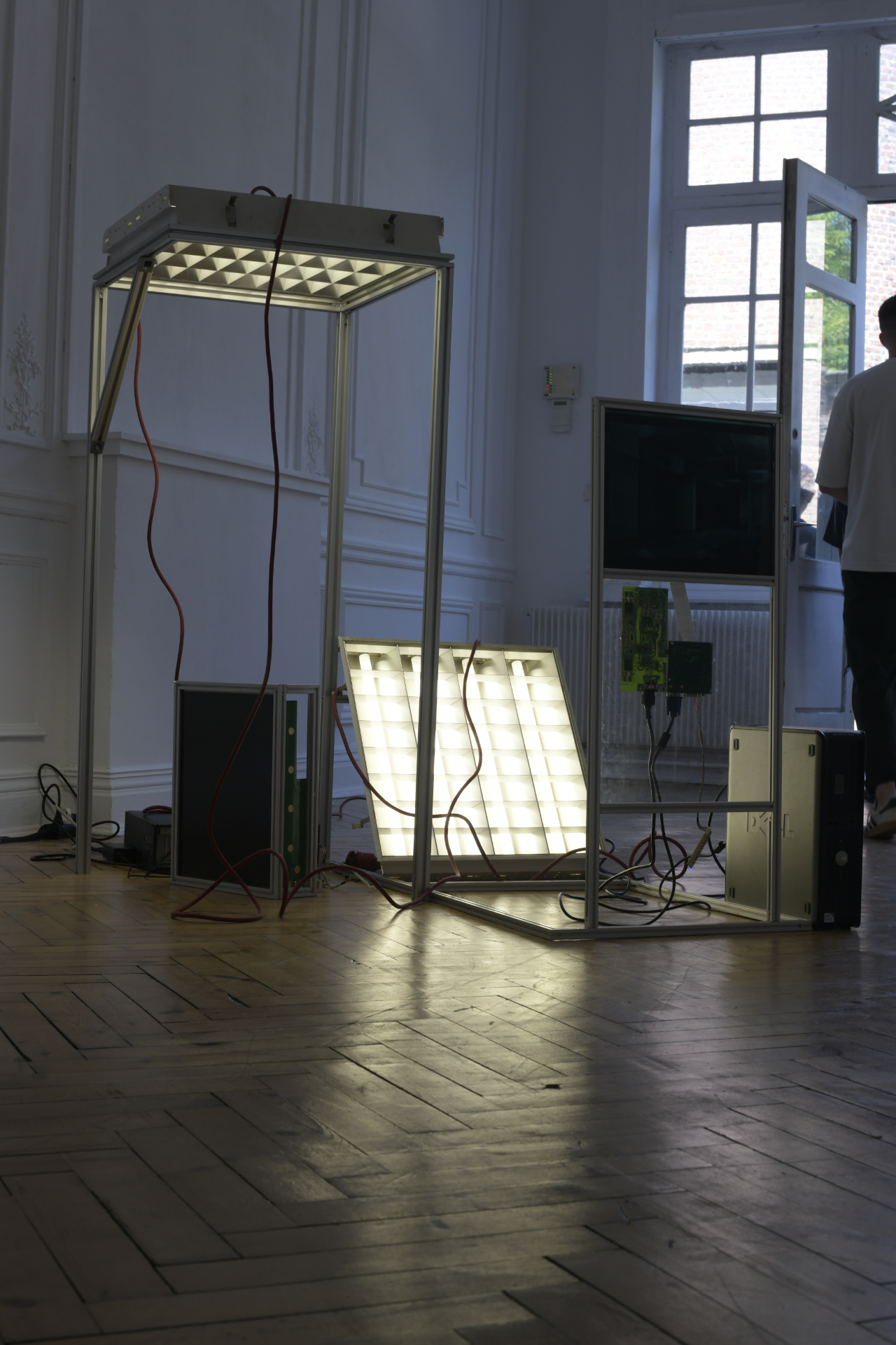 Vue de l’installation Composition pour bureautique
